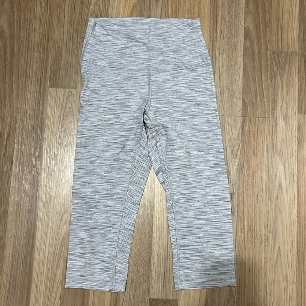 Lululemon crop leggings